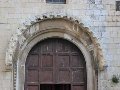 Conserva per� nell�archivolto...